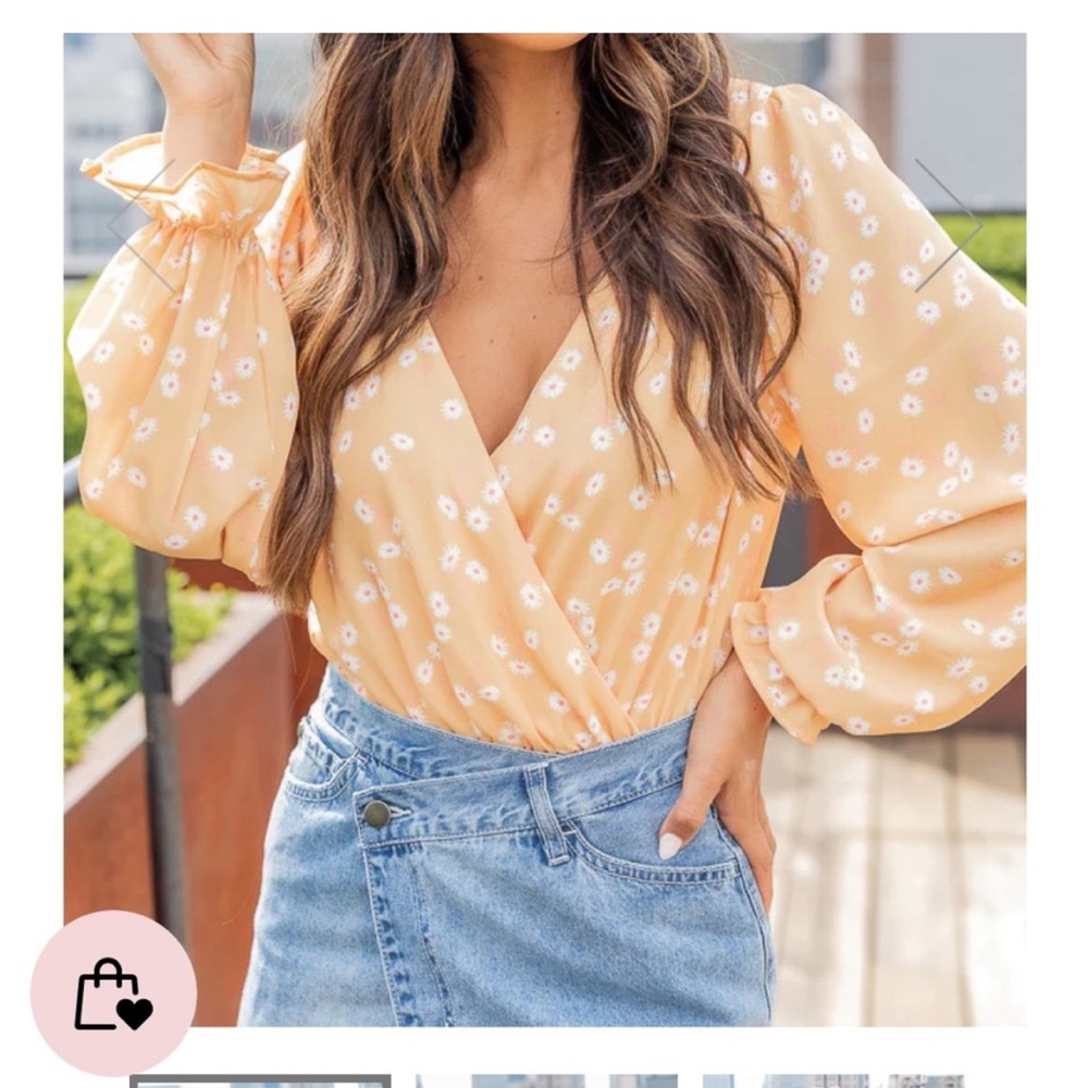 Pink Lily Daisy Print Wrap Blouse in Light Orange